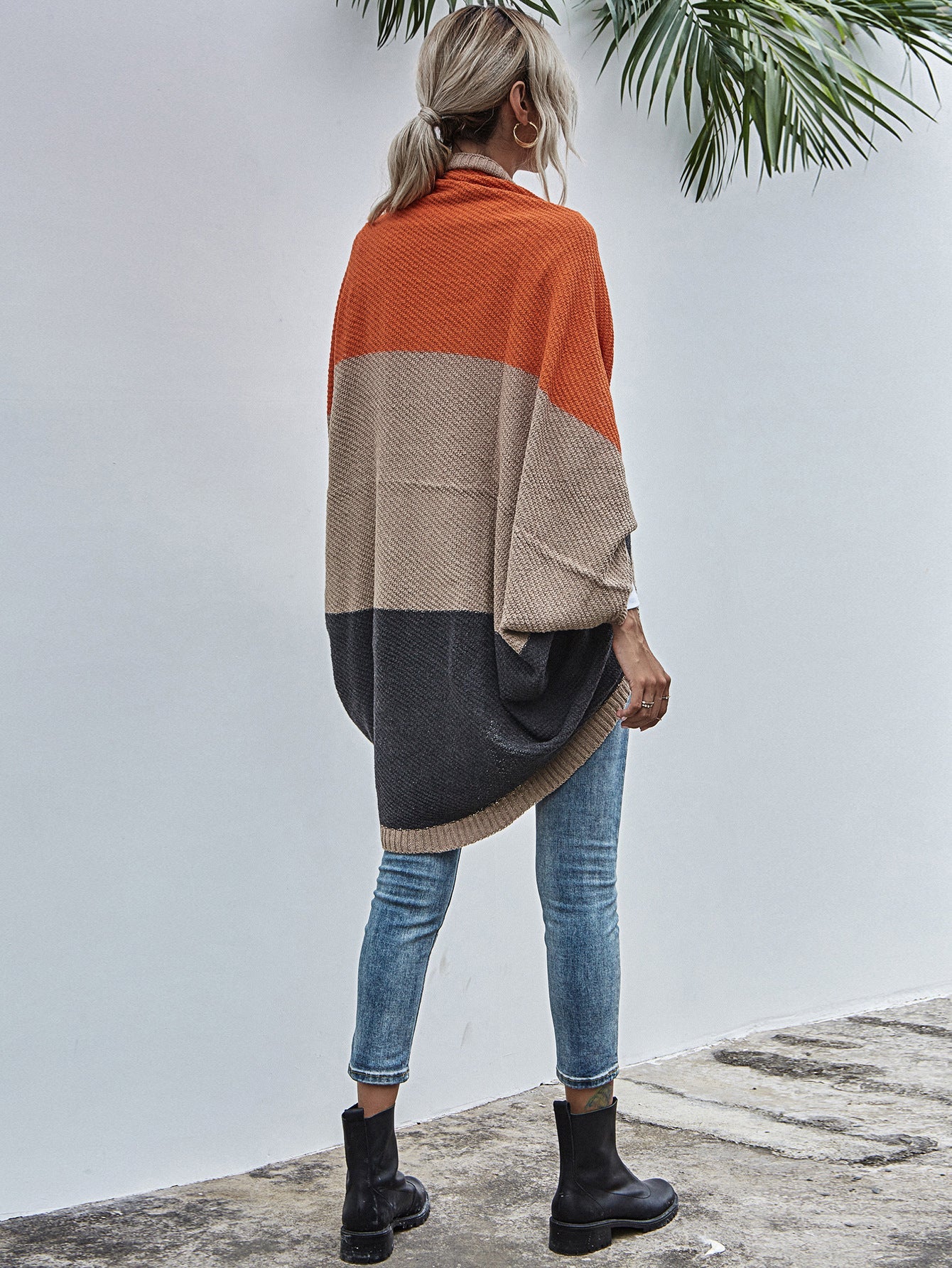 Modischer Strickjacken-Pullover mit Farbblockdesign