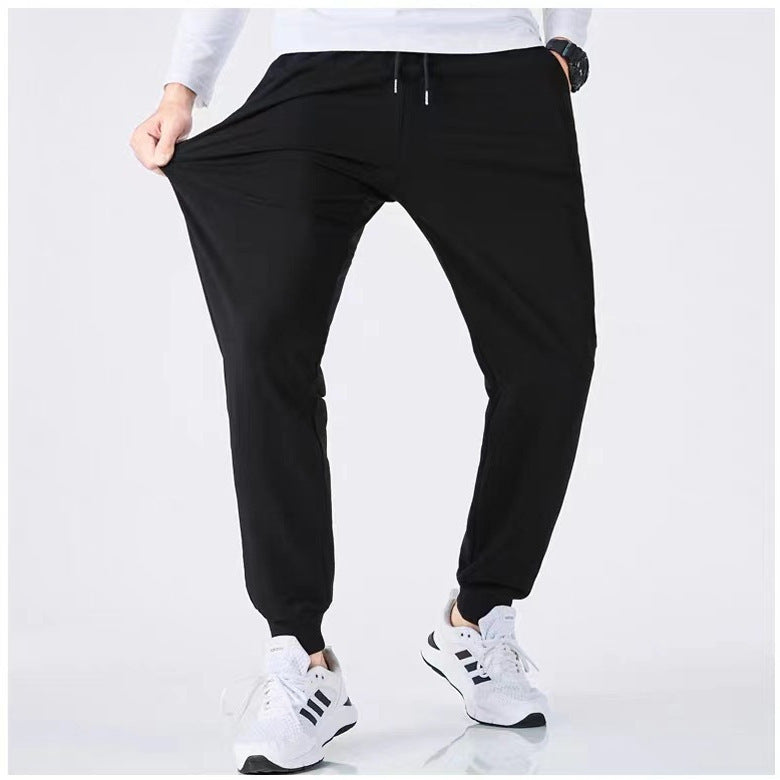 Gerade schwarze, lockere, lässige Strick-Sporthose