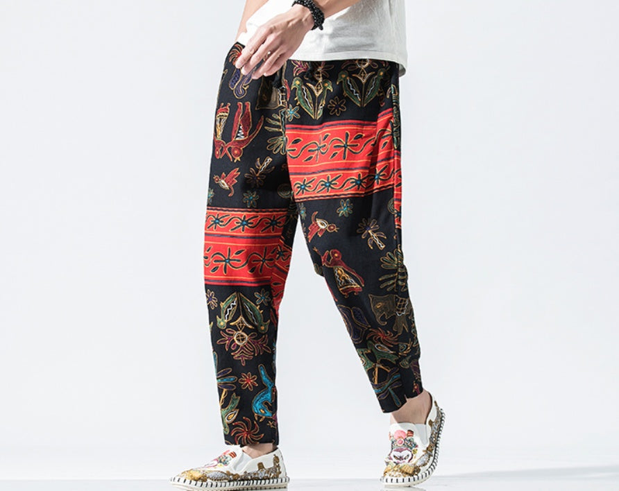 Neun Hosen im chinesischen Stil mit kleinen Fußlaternen
