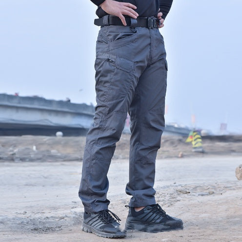 Taktische Outdoorhose mit mehreren Beinen