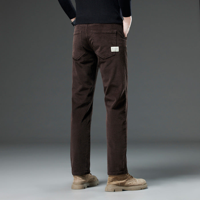 Neue gerade Cordhose mit schmaler Passform, passend zu allen