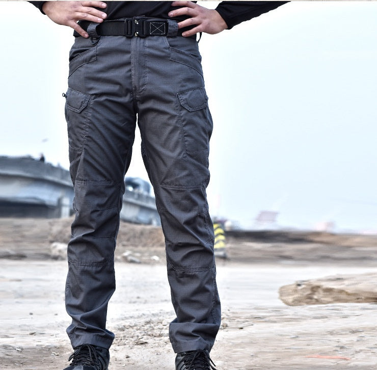 Taktische Outdoorhose mit mehreren Beinen