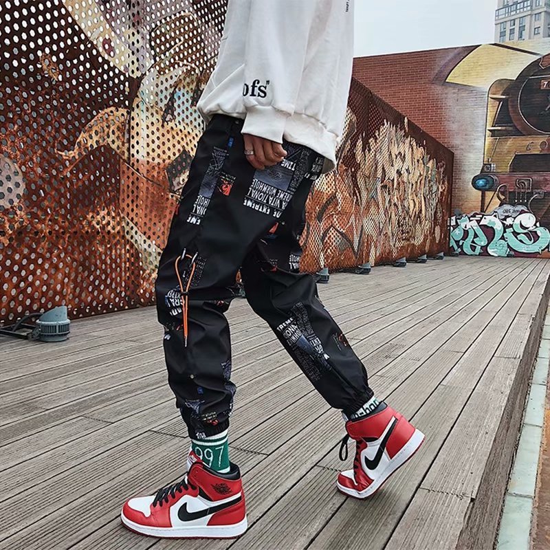 Neue Cropped Pants für die Sommer-Hip-Hop-Instagram-Kampagne