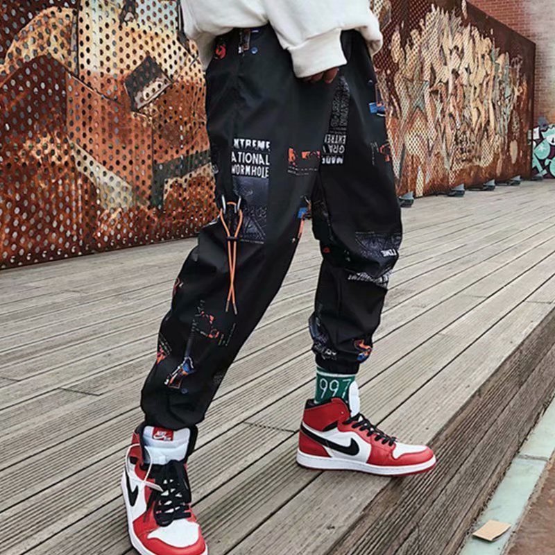 Neue Cropped Pants für die Sommer-Hip-Hop-Instagram-Kampagne