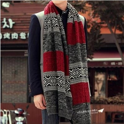 Gestrickter langer Schal