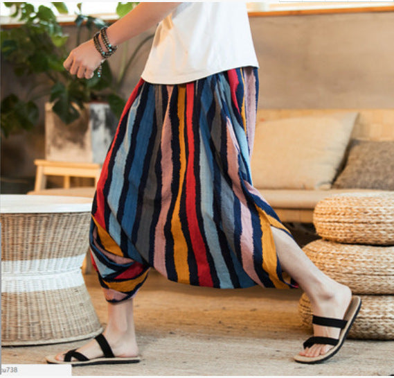 Gestreifte nepalesische verkürzte Hose