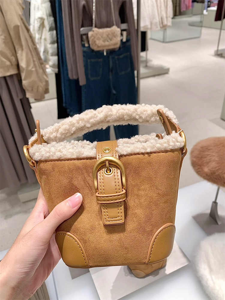 Herbst und Winter Mini-Beuteltasche aus Lammwolle