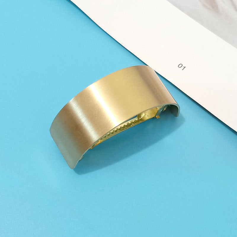 Europäische und amerikanische einfache Retro-Metallbogenfederclip für Erwachsene