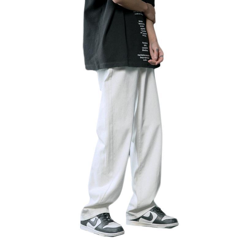 Lockere, gerade, dünne Sommerjeans für Männer
