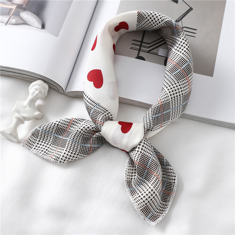 Damen Mode Schal aus Satin mit Ornamenten