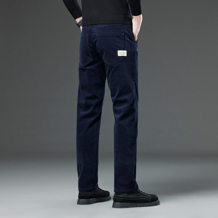 Neue gerade Cordhose mit schmaler Passform, passend zu allen