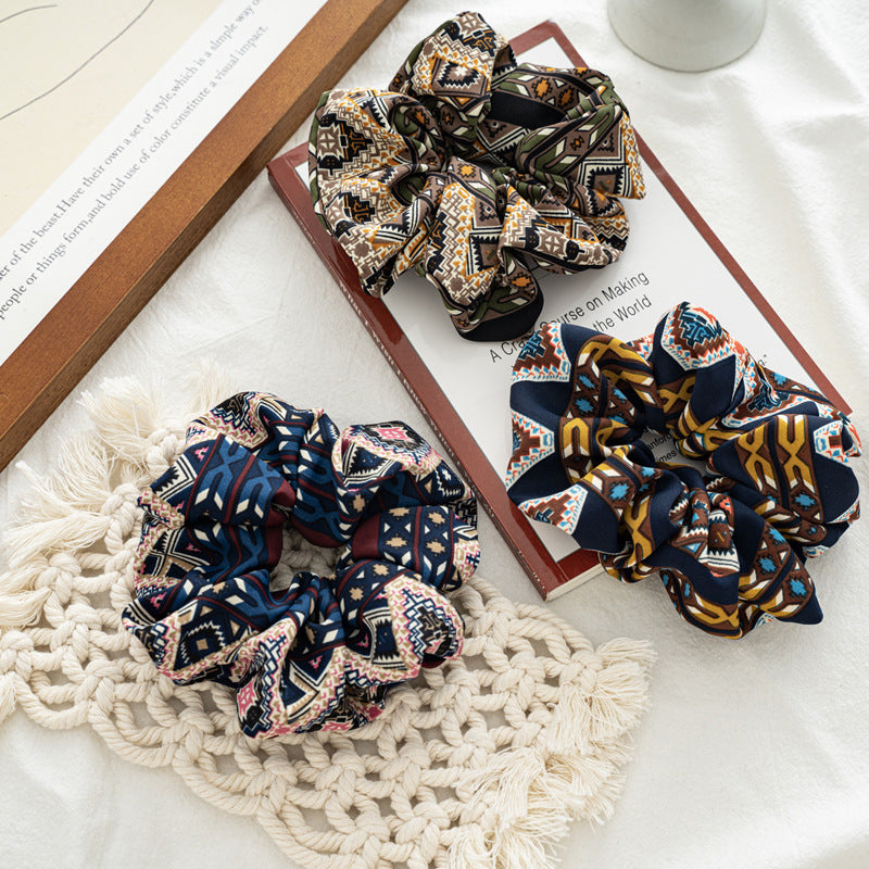 Japanese and Korean new retro pattern large intestine ring