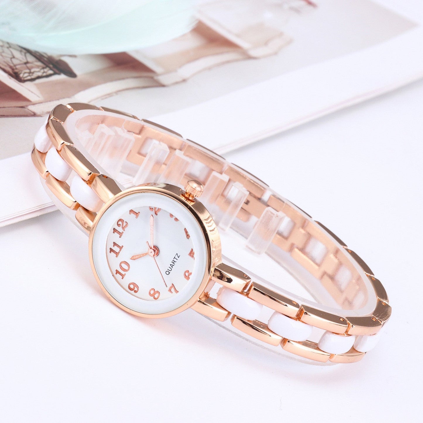 Damenmode Einfache Diamant-besetzte Armbanduhr