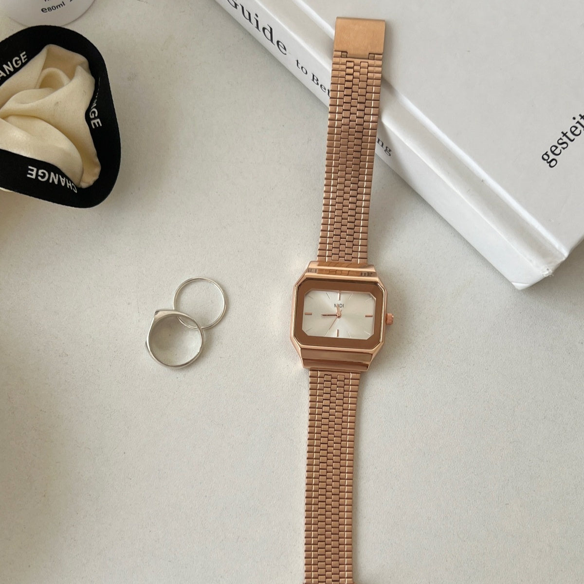 Leichte Luxus-Uhr im kalten Stil, hochwertige quadratische Uhr mit großem Zifferblatt für Damen