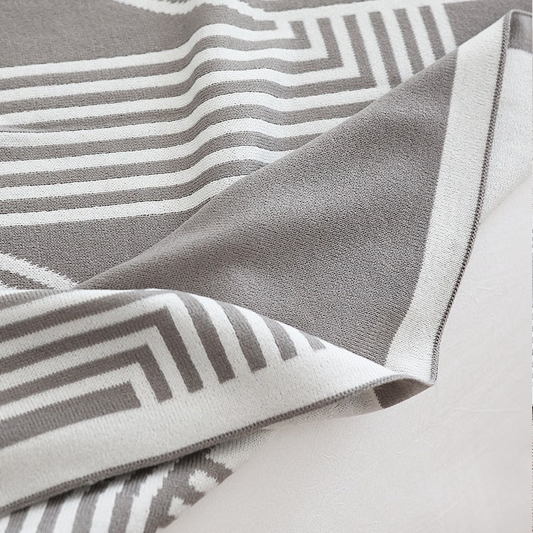 Nordic INS Geometric Simple And Light Luxury Style Knitted Blanket
