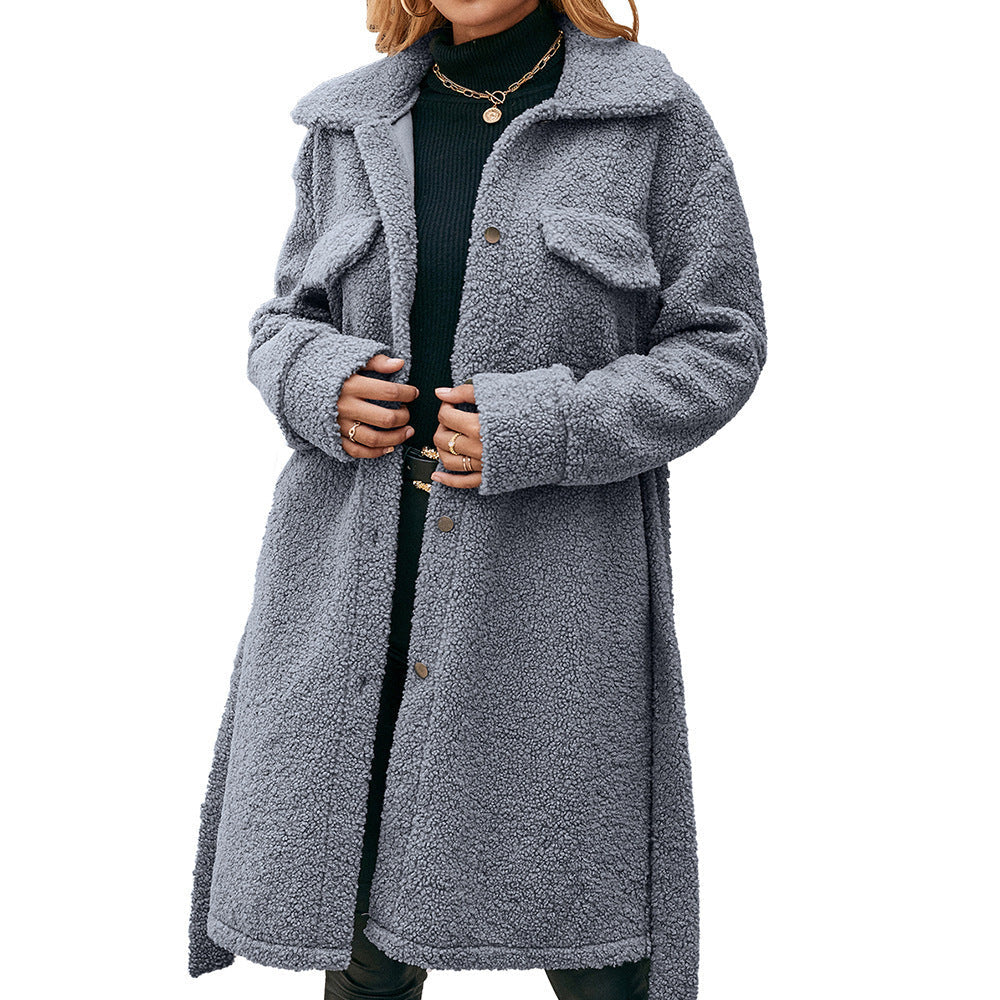 Mittellanger einreihiger Trenchcoat aus Plüsch mit Reversgürtel