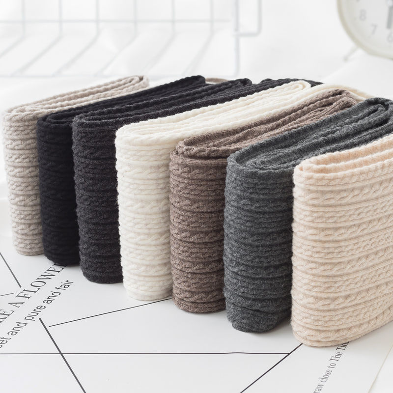 Schlankmachende Leggings aus gestricktem Leinen mit reinem Farbmuster