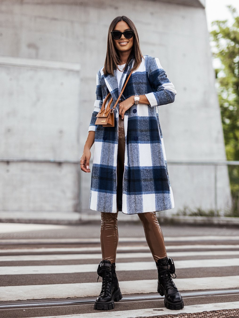 Europäische und amerikanische Herbst-/Wintermode aus gebürstetem, mittellangem, kariertem Wollmantel
