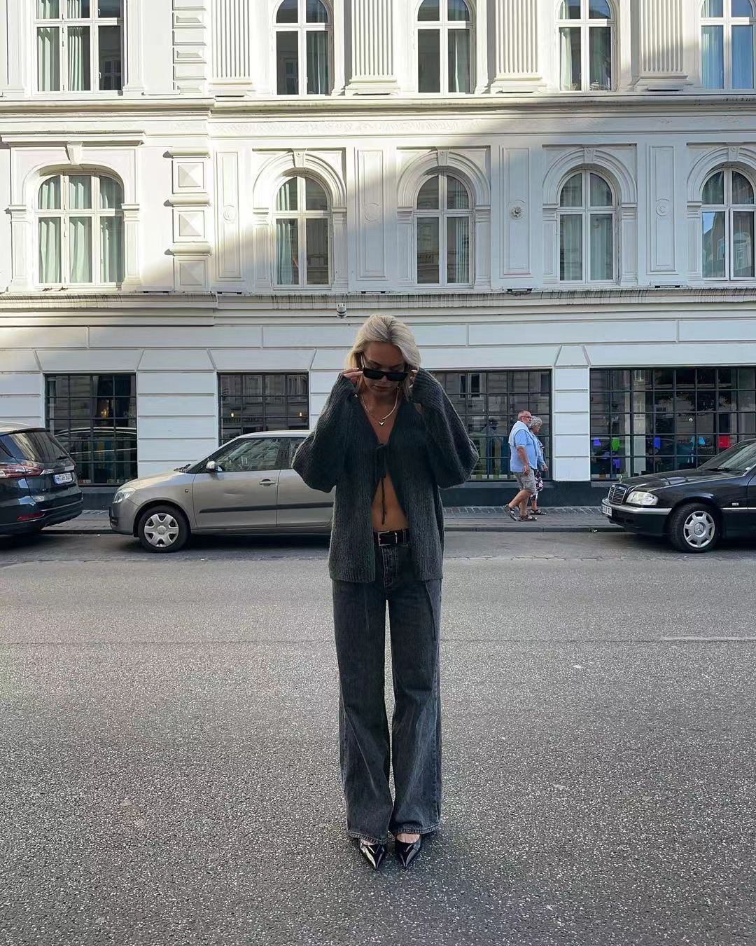 Pullovermantel mit Strickjacke im Retro-Stil für Damen mit einfacher Textur und sanftem Stil