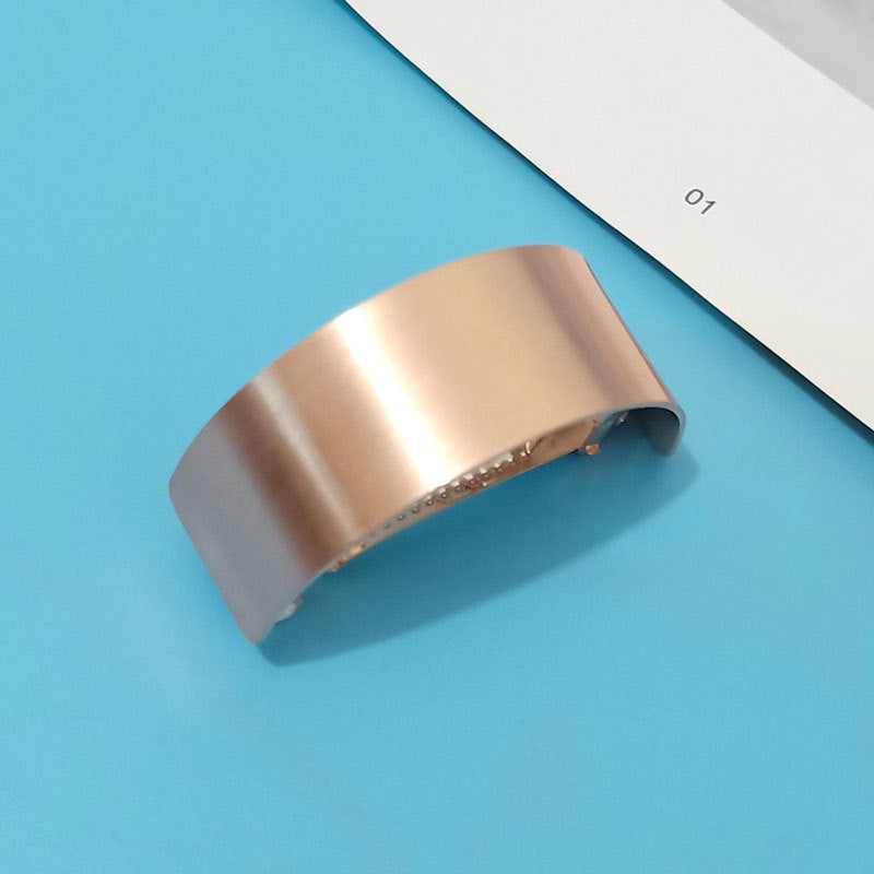 Europäische und amerikanische einfache Retro-Metallbogenfederclip für Erwachsene