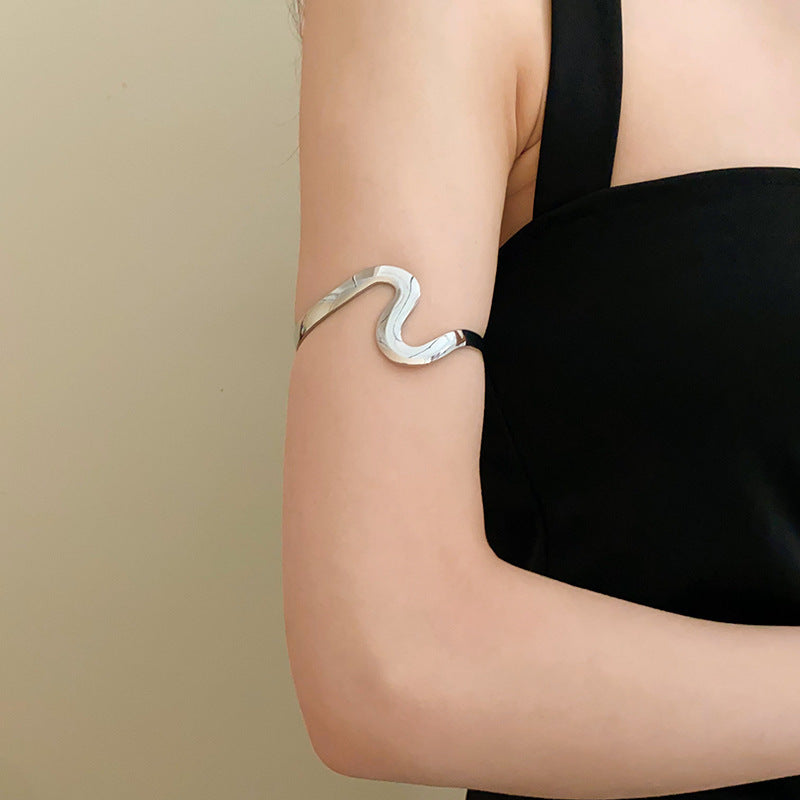 Welle Metall Offene Enden Minimalistischen Design Gedreht Armband Kalten Wind