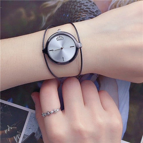 Retro-Armbanduhr für Mädchen, rund, mit einzelnem Stahldraht