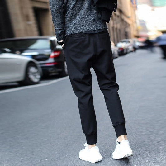 Lässige, schmale Jogginghose für Herren im Sommer