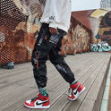 Neue Cropped Pants für die Sommer-Hip-Hop-Instagram-Kampagne