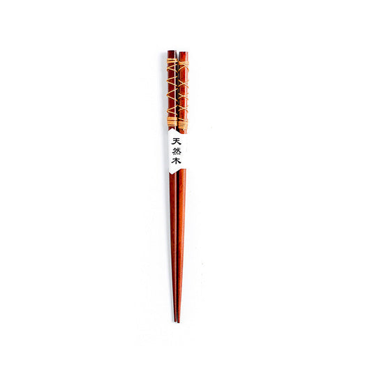 Kreative Sushi-Küche, spitze Essstäbchen, Haushaltsmesser aus Eisen und Holz, eine Vielzahl gedrehter Linien, lange japanische Essstäbchen aus Holz
