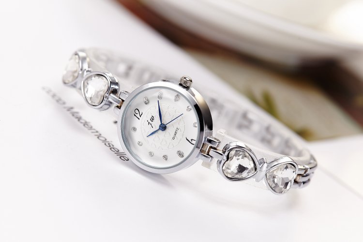 Strass Mode Damenuhr Quarz Stahlband