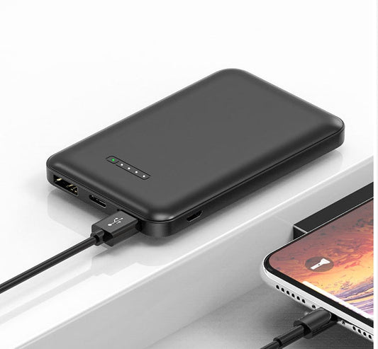 Powerbank zum kabellosen Aufladen von Mobiltelefonen
