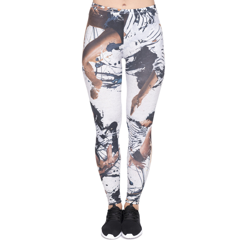 Verkürzte Hose mit Tintenfiguren-Print