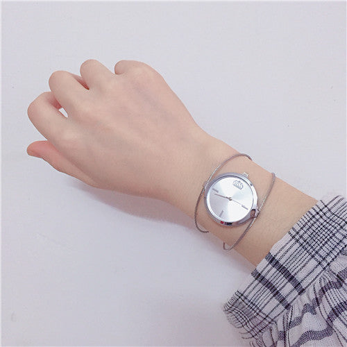 Retro-Armbanduhr für Mädchen, rund, mit einzelnem Stahldraht
