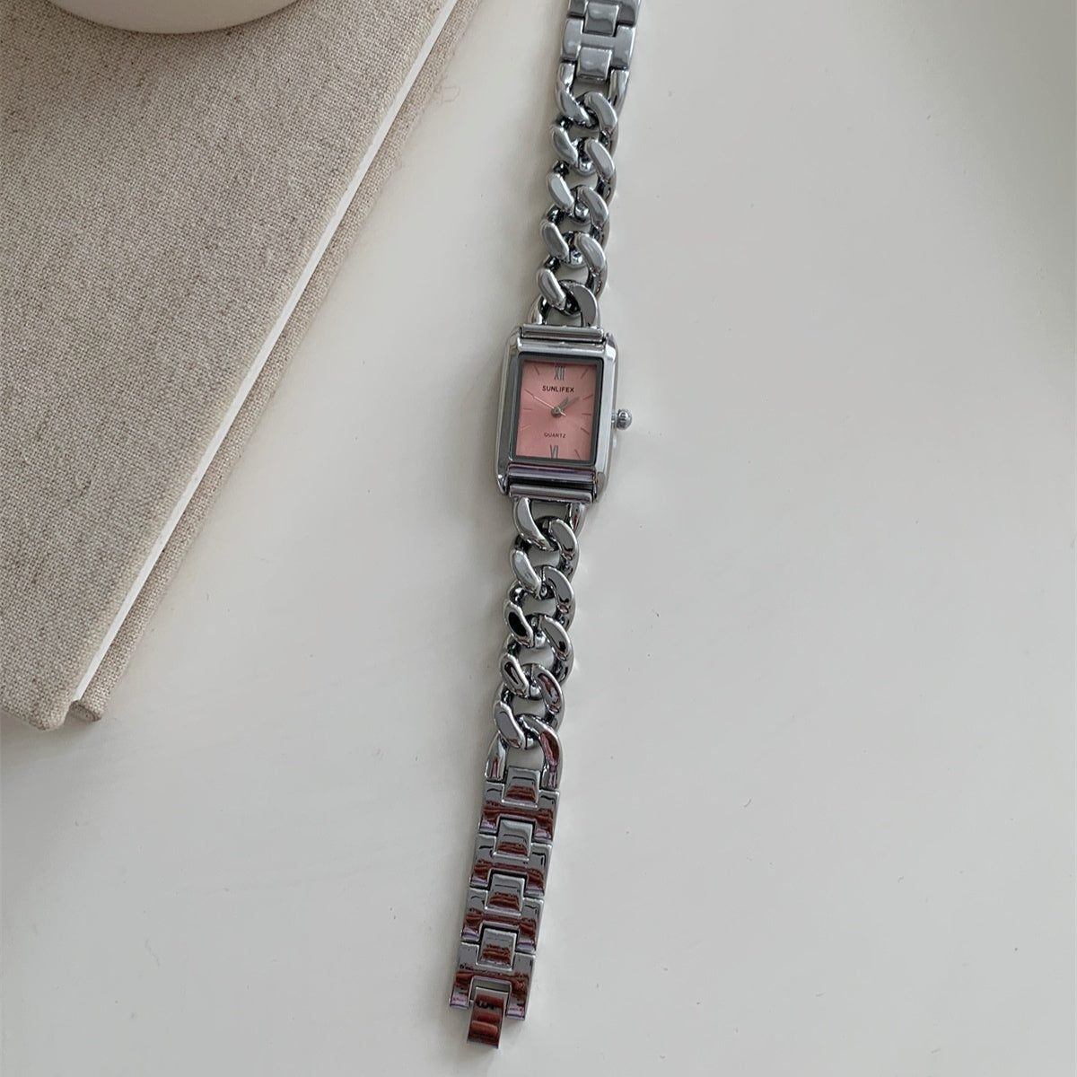 Klassische einfache Design Kette Uhr weibliche