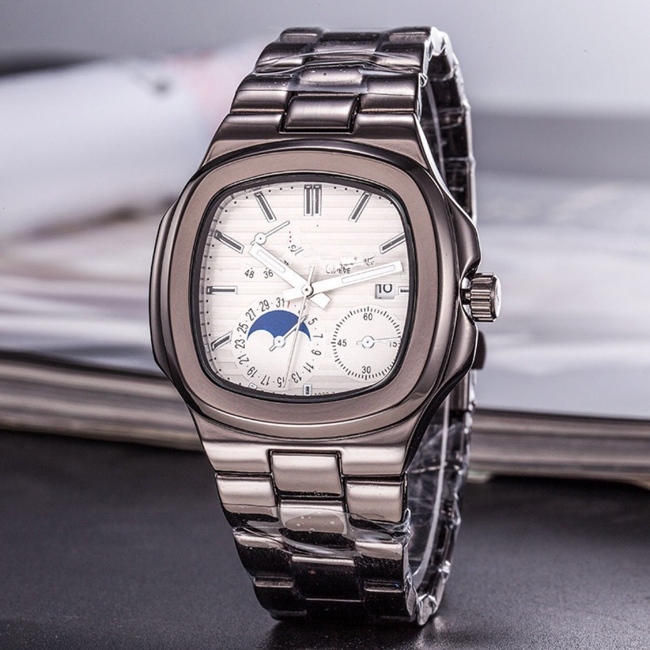 Personalisierte Uhr für Herren- und Damenmode