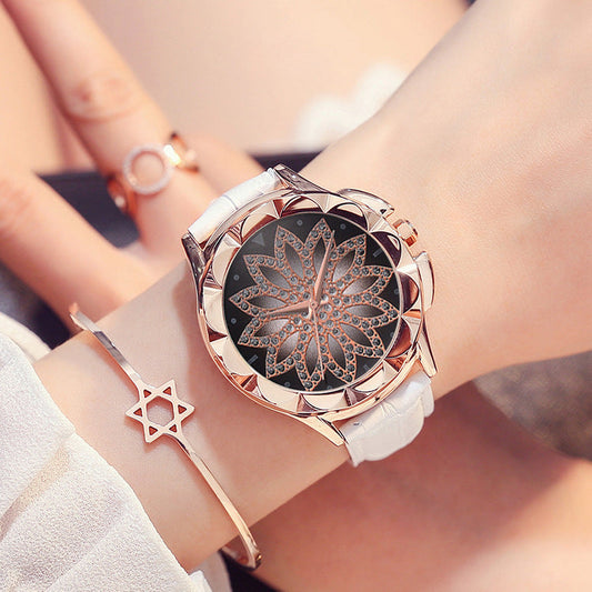 LUXURIÖSE LEDERARMBANDUHR MIT DREHBAREM ZIFFERBLATT