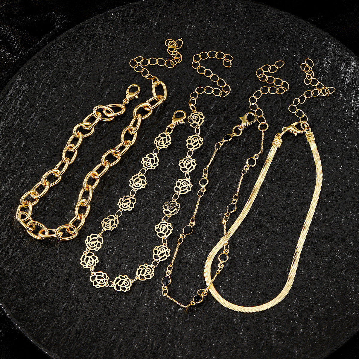 Fußkettchen mit Schlangenkette und Rosen und schwarzen Diamanten, 4-teiliges Set