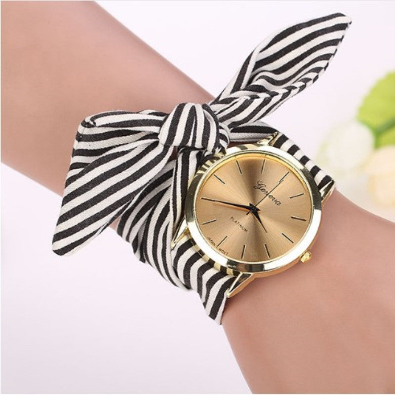 Trendy Fashion Persönlichkeit ohne Schnalle Hand Krawatte Blumenarmbanduhr