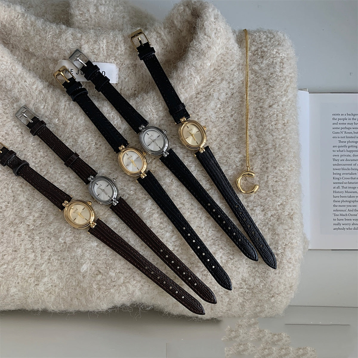 Mid-antike elegante schwarze Gold kleine ovale Golduhr Damen leichte Luxus Advanced