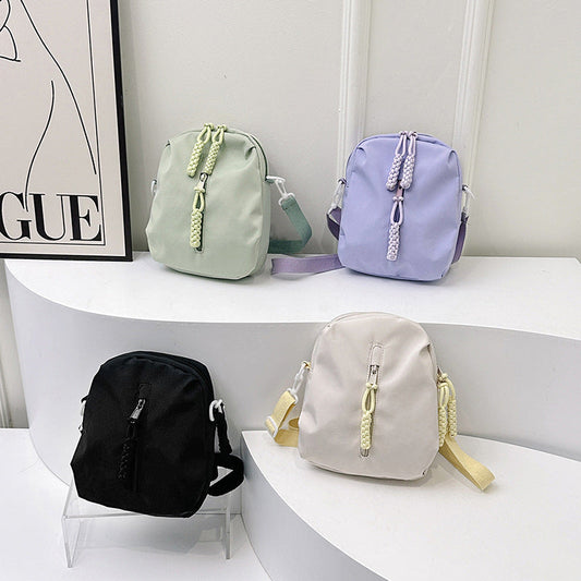 Lässige Umhängetasche aus Nylon-Canvas für Damen