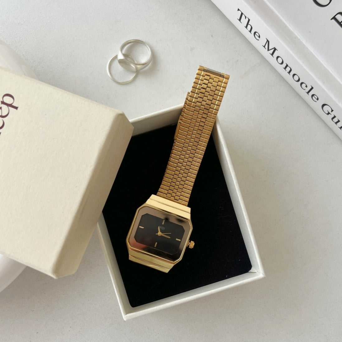 Leichte Luxus-Uhr im kalten Stil, hochwertige quadratische Uhr mit großem Zifferblatt für Damen