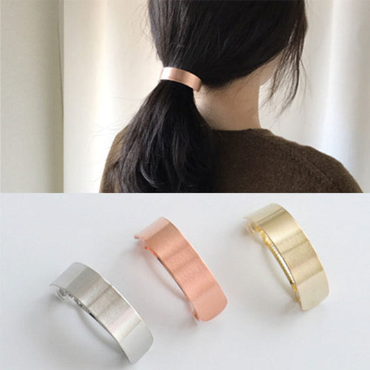 Europäische und amerikanische einfache Retro-Metallbogenfederclip für Erwachsene