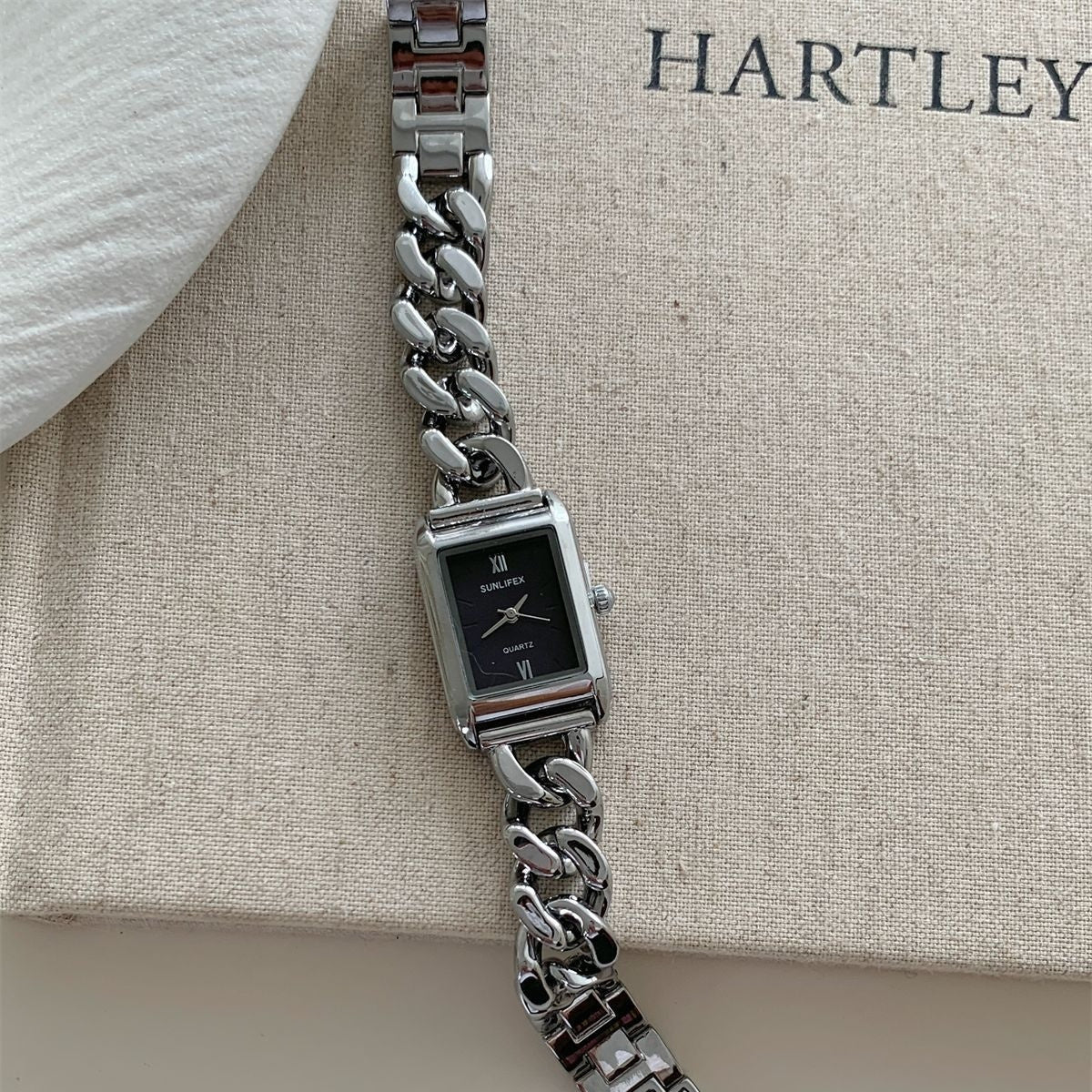 Klassische einfache Design Kette Uhr weibliche