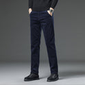 Neue gerade Cordhose mit schmaler Passform, passend zu allen